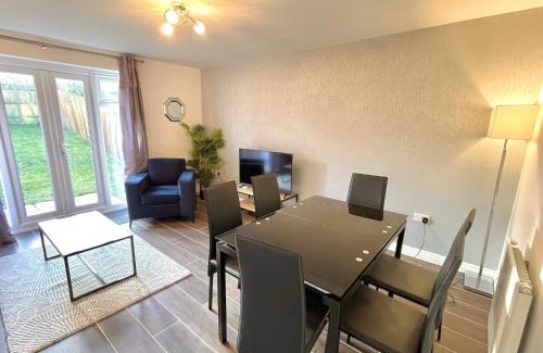 Oakengates Apartment | Genesis 3 bedroom Home Telford- sleeps up to 5