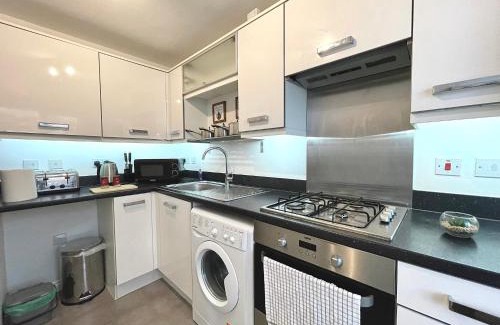 Oakengates Apartment | Genesis 3 bedroom Home Telford- sleeps up to 5