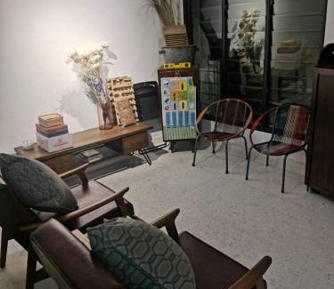 SS 2 House | GENIEHOME No10 CLASSIC HOME 5BR6B free Wifi at SS2 PJ