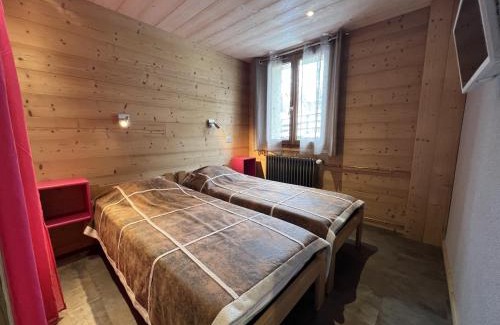 La Clusaz Apartment | Gentianes 2 - Appartement centre village et proche pistes de ski
