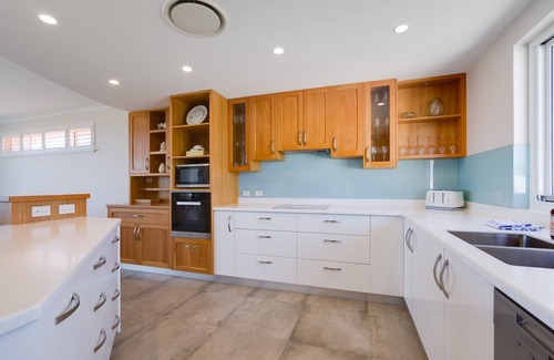 Geographe House | GEOGRAPHE SAILS - Luxury Beachfront Busselton