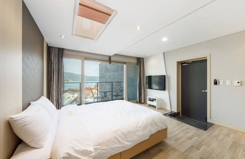 Irun-myeon House | Geoje Island Sea & Sky 2 Resort