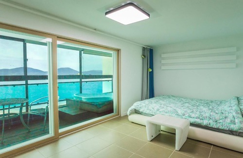 Kabae-ri House | Geoje Rockspa Pension