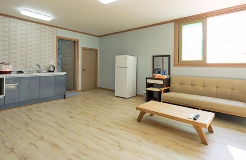 Geoje House | Geojedo Gyeonnaeryang Pension