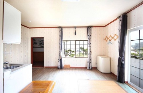 Geoje House | Geojedo Hakdong Mongdol Pension