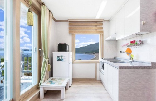 Geoje House | Geojedo Hansol Pension