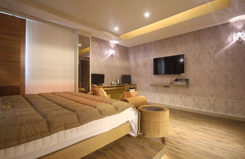 Geoje Hotel | Geojedo Jangseungpo H