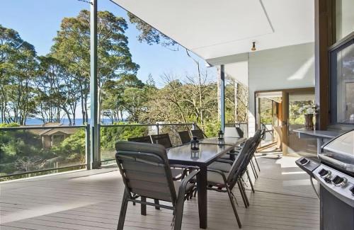 Lilli Pilli House | George Bass Drive A Well Kept Secret managed by Batemans Bay Accom