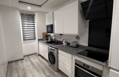 Lekki Phase 1 Hotel | George Residence