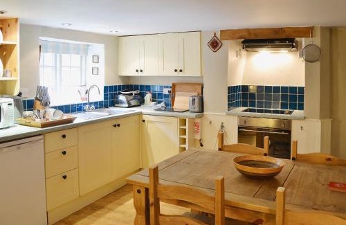 Bucks Mills House | George's Cottage - Hsss