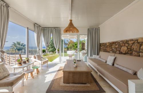 Skotino House | George's Island House with Plunge Pool