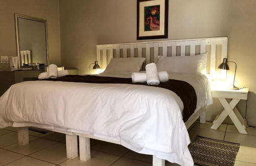 Tzaneen Cabin | Georges Valley Lodge