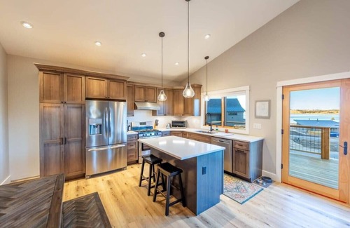 Georgetown House | Georgetown Getaway - Lakeside Cabin