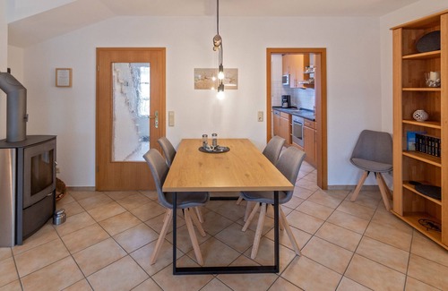 Dornumergrode House | Gepflegtes Reihenhaus in Ruhiger Lage