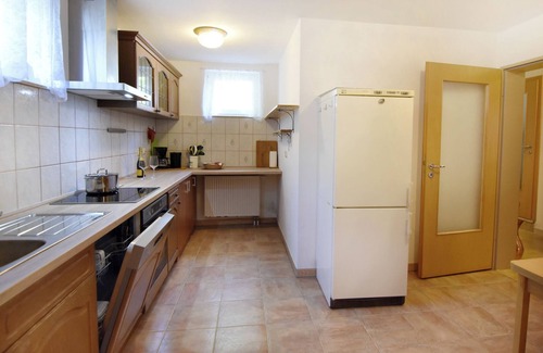 Krizine Apartment | Geräumige Kellerwohnung in der Nähe von Umag