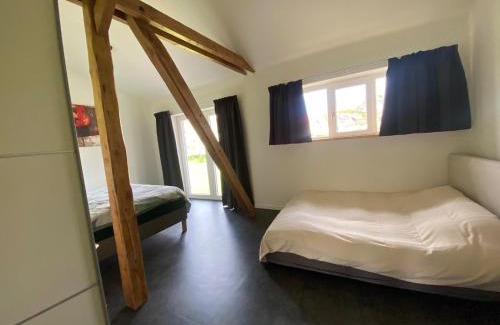 Schieder-Schwalenberg Apartment | Geräumiges Ferienhaus im Teutoburger Wald, cleaning included