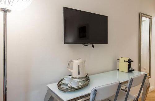 Notre-Dame Apartment | Geranimus Versailles Charost