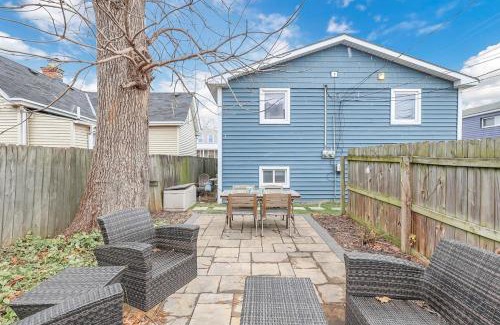 Downtown Columbus Apartment | German Village Hidden Gem - 3 BR, Parking l Value
