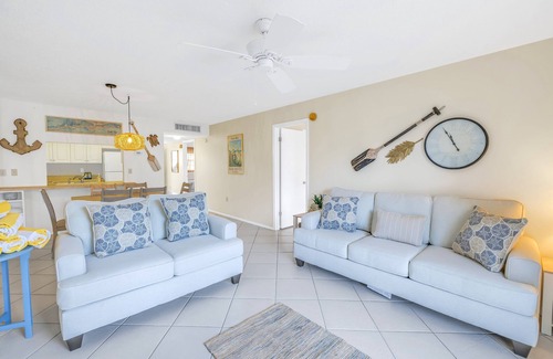 Siesta Key Condo | Gertrude's Siesta | Bayside Unit, Balcony, Private-Beach, Heated Pools, Pickle, Hot-tub, Tennis!