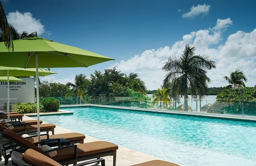 Zona Hotelera Villa | Get away to one of the most tranquil, tucked-away Cancún resorts.