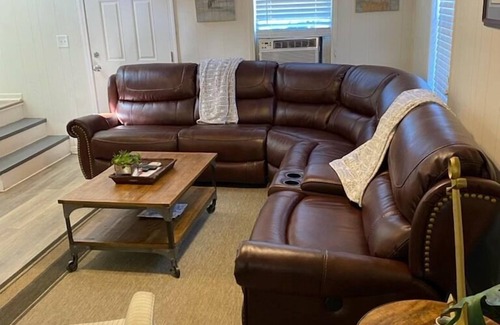 Venice Boat Rental | Get Bent Lodge - A Cypress Cove, Venice La houseboat WITH STARLINK WIFI!