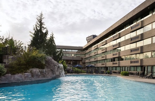 Riverside Hotel | Get Ready for Blissful Getaway! Pet-Friendly, Near Spokane Arena