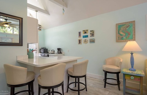 Old Town Cottage | Get your ISLAND STLYE on!