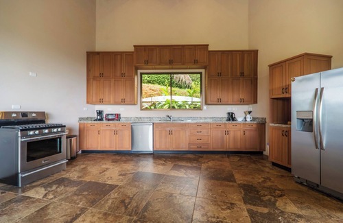 Cascada Azul House | Getaway Charming 2-bedroom house secluded with Ocean Breeze