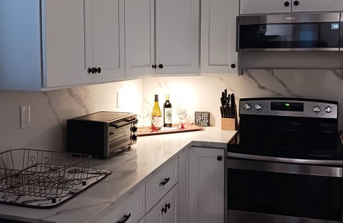 Lake Charles Cottage | "Getaway Cottage" in the heart of Lake Charles