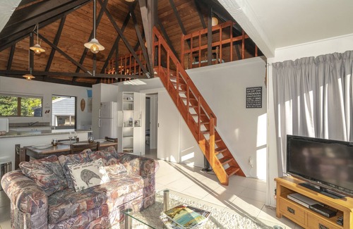 Onemana Cottage | Getaway - Onemana Holiday Chalet