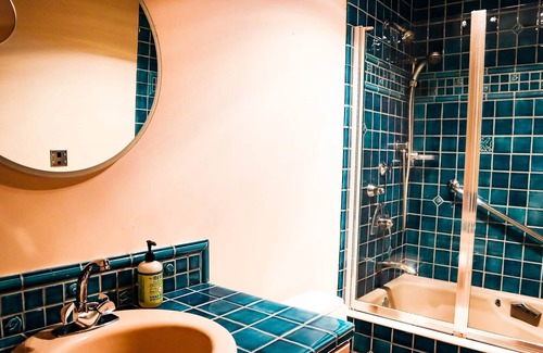 Corvallis House | Getaway Retreat- Beautiful Studio near Hiking Trails