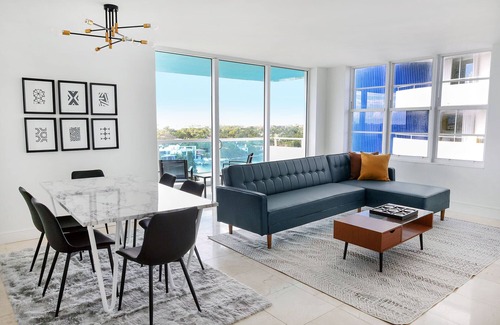 La Gorce Hotel | Getaway Suite w/Spectacular Bay Views & Spacious Kitchen