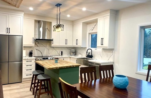 Miller Lake Cottage | Getaway with newly built cottage which is just 20 mins away from Tobermory!