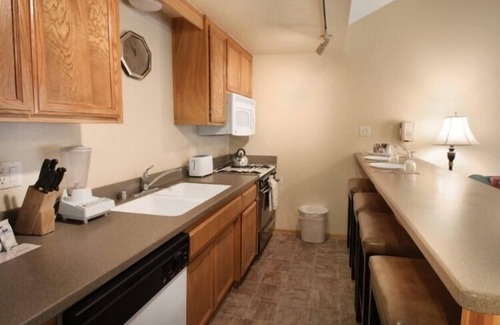 Big Bear Lake Hotel | Getaways at Snow Lake Lodge