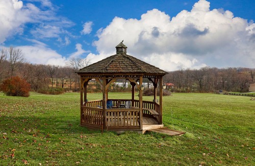 Fairfield House | Gettysburg Family Retreat - 4 BR Pet Friendly!