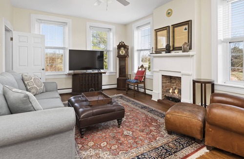 Gettysburg Other | Gettysburg Farmhouse on 82 Acres