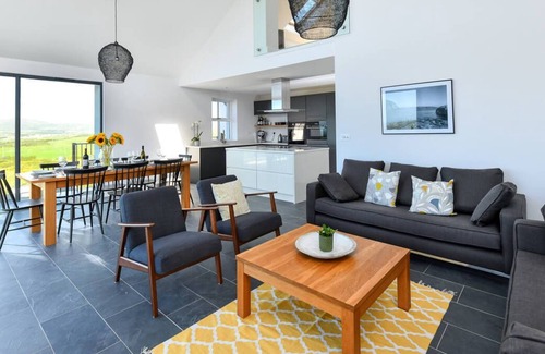 Aberdaron House | Geufron House in the beautiful Pwllheli