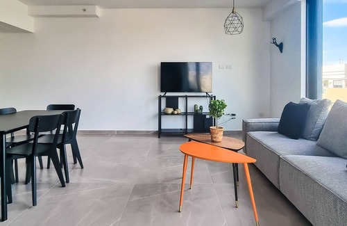 Kerem HaTeimanim Apartment | Geula Solaire