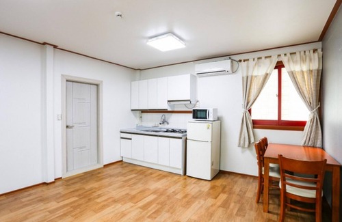 Bongpyeong House | Geumdanggyegok Blue Mountain Pension