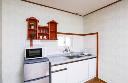 Bongpyeong House | Geumdanggyegok Blue Mountain Pension