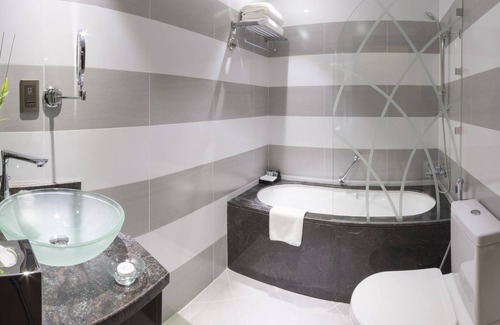 DIFC Hotel | Gevora Hotel