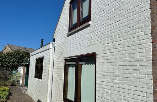 Zoutelande Cabin | Gezellig vakantiehuisje in centrum Zoutelande met eigen parkeerplaats en tuin