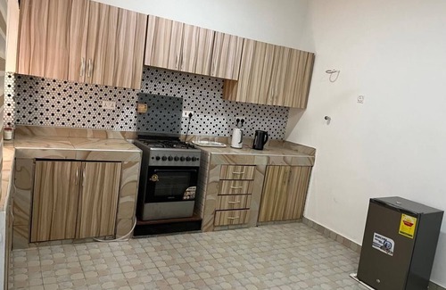 Kasoa Bed & Breakfast | GHL. G Floor En-suites 2 BR Sleep 4. WiFi, DSTV, SOLAR ,AC And Free Breakfast