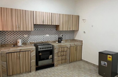 Kasoa Bed & Breakfast | GHL. G Floor En-suites 2 BR Sleep 4. WiFi, DSTV, SOLAR ,AC And Free Breakfast