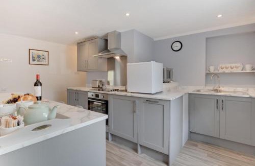 Worton Apartment | Ghyllfoot Apartment