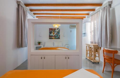 Adamas Hotel | Giannoulis Hotel