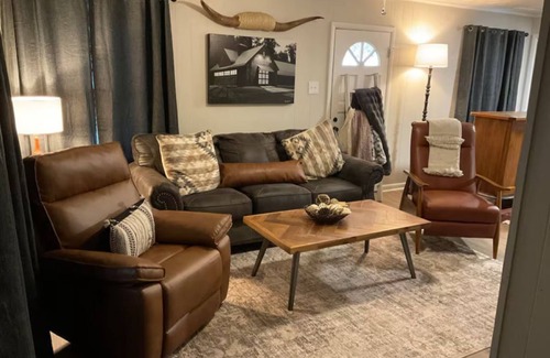 East Florence House | Giddy Up on Spurr Street!