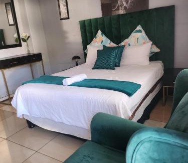 Emalahleni House | Gift from G guesthouse