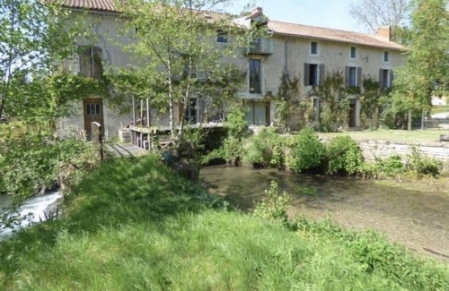 La Mothe-Saint-Heray House | Gigantesque Moulin à Louer