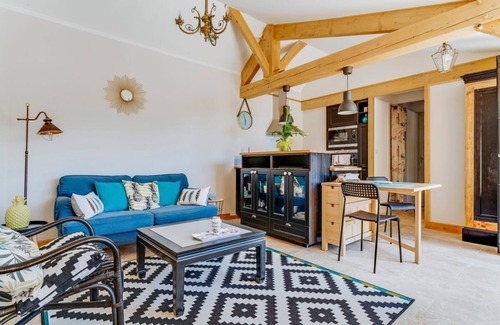 Vezac Villa | Gil’s Workshop - One Bedroom Villa, Sleeps 2
